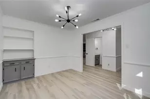 1888 Saxony Ln, Houston, TX 77058 - Photo 5