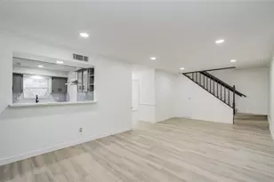 1888 Saxony Ln, Houston, TX 77058 - Photo 13