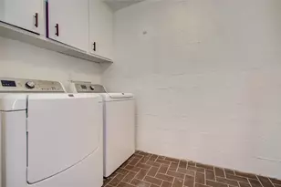 1888 Saxony Ln, Houston, TX 77058 - Photo 27