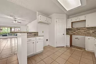 10023 Cabin Creek Dr, Houston, TX 77064 - Photo 9
