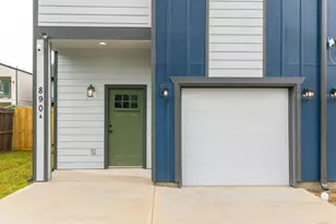 890 Lucky St, Houston, TX 77088 - Photo 3