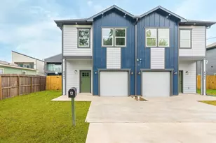 890 Lucky St, Houston, TX 77088 - Photo 1