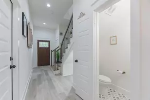 890 Lucky St, Houston, TX 77088 - Photo 17