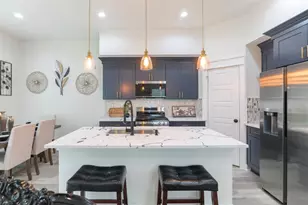 890 Lucky St, Houston, TX 77088 - Photo 11