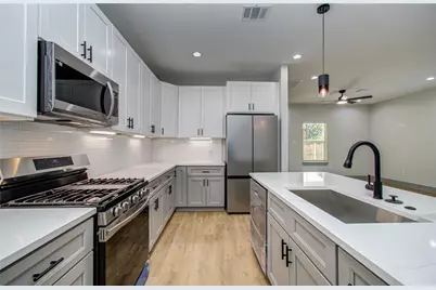 837 S Victory Drive, Houston, TX 77088 - Photo 13