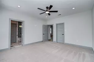 837 S Victory Dr, Houston, TX 77088 - Photo 25