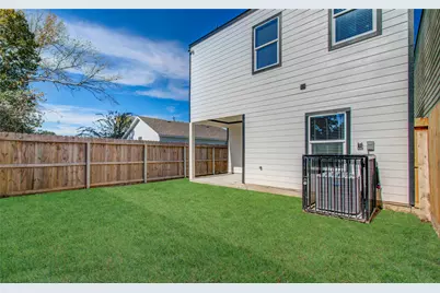 837 S Victory Drive, Houston, TX 77088 - Photo 41