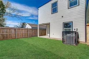 837 S Victory Dr, Houston, TX 77088 - Photo 41