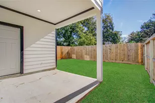 837 S Victory Dr, Houston, TX 77088 - Photo 39