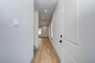 837 S Victory Dr, Houston, TX 77088 - Photo 5