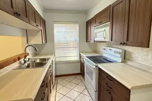 8507 Clover Land Ct, Humble, TX 77338 - Photo 11