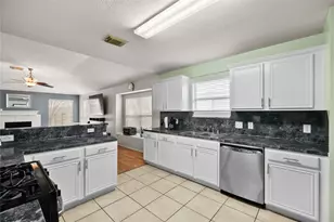 15626 Briargate Ct, Houston, TX 77489 - Photo 9