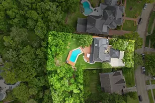 1226 Heathwood Dr, Houston, TX 77077 - Photo 3