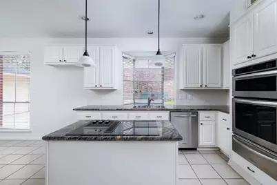 107 N Sunny Slope Circle, The Woodlands, TX 77381 - Photo 11