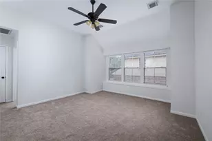 107 N Sunny Slope Cir, The Woodlands, TX 77381 - Photo 19