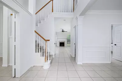 107 N Sunny Slope Circle, The Woodlands, TX 77381 - Photo 3