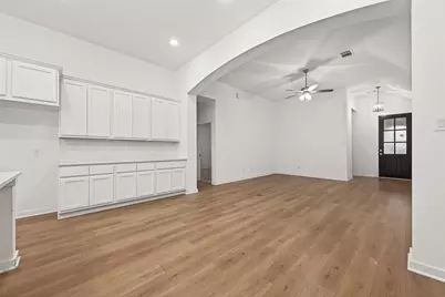 213 Trapper Creek Drive, Conroe, TX 77304 - Photo 13