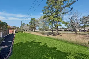 719 Country Meadows Dr, Pearland, TX 77584 - Photo 19