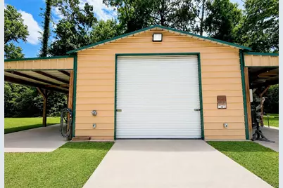 11919 Magnolia Bend Drive, Conroe, TX 77302 - Photo 3