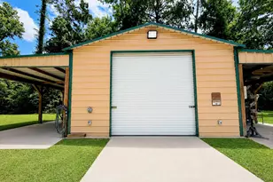 11919 Magnolia Bend Dr, Conroe, TX 77302 - Photo 3