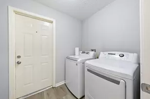 10530 Rippling Fields Dr, Houston, TX 77064 - Photo 23