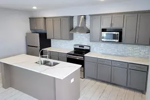 8203 Oak Knoll Ln, Houston, TX 77028 - Photo 3