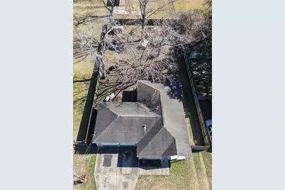 708 E 6th Street, Sweeny, TX 77480 - Photo 17