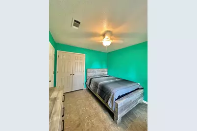 708 E 6th Street, Sweeny, TX 77480 - Photo 11