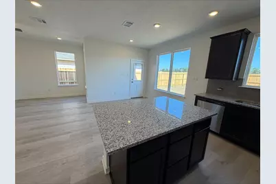 140 Overhill Drive, Huntsville, TX 77320 - Photo 11