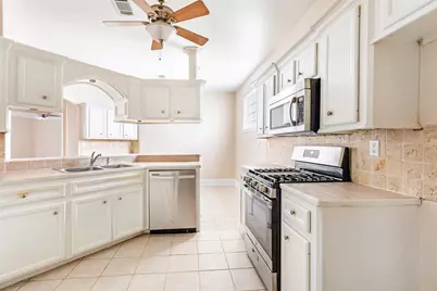 108 Harbour Town Circle, Conroe, TX 77356 - Photo 17