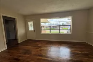 8719 Tilgham St, Houston, TX 77029 - Photo 3