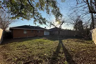 8719 Tilgham St, Houston, TX 77029 - Photo 11