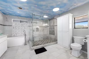 374 Harbor View Dr, Livingston, TX 77351 - Photo 3