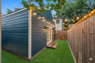 1102 Winston St, Houston, TX 77009 - Photo 33