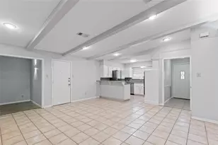 118 E Thornton Rd, Houston, TX 77022 - Photo 7