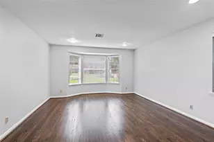 118 E Thornton Rd, Houston, TX 77022 - Photo 17
