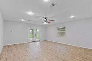 118 E Thornton Rd, Houston, TX 77022 - Photo 19