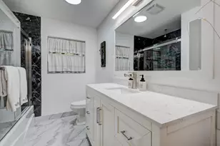 213 W Spreading Oak Dr, Houston, TX 77076 - Photo 23