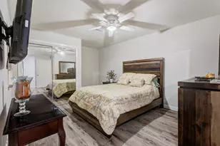 213 W Spreading Oak Dr, Houston, TX 77076 - Photo 21