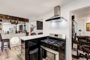 213 W Spreading Oak Dr, Houston, TX 77076 - Photo 13