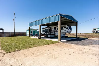 1137 Beach Front Road, Gilchrist, TX 77617 - Photo 11