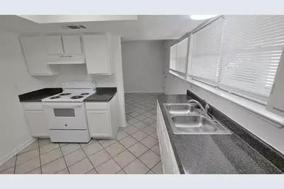 781 Country Place Drive #1061, Houston, TX 77079 - Photo 15