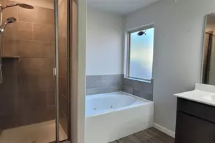 610 Lake View Dr, Montgomery, TX 77356 - Photo 19
