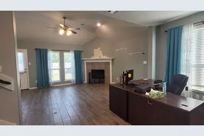 610 Lake View Drive, Montgomery, TX 77356 - Photo 9