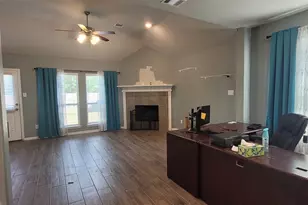 610 Lake View Dr, Montgomery, TX 77356 - Photo 9