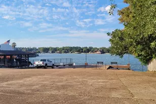 610 Lake View Dr, Montgomery, TX 77356 - Photo 39