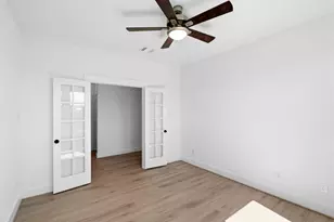 320 Legacy Point Dr, Sealy, TX 77474 - Photo 9