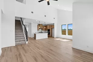 320 Legacy Point Dr, Sealy, TX 77474 - Photo 3