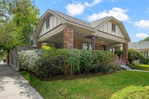 768 E 16th St, Houston, TX 77008 - Photo 1