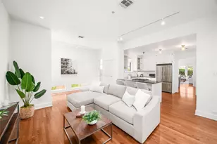 768 E 16th St, Houston, TX 77008 - Photo 23